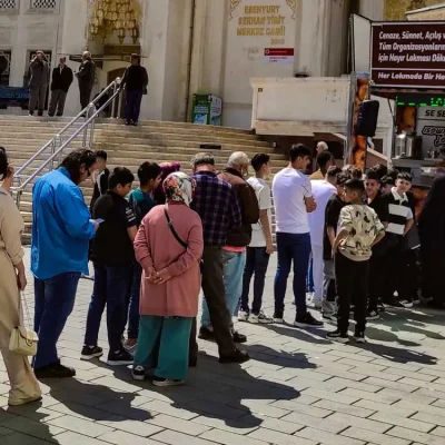 Hayır Lokması, Lokmacı İstanbul, Lokma Döktürme
